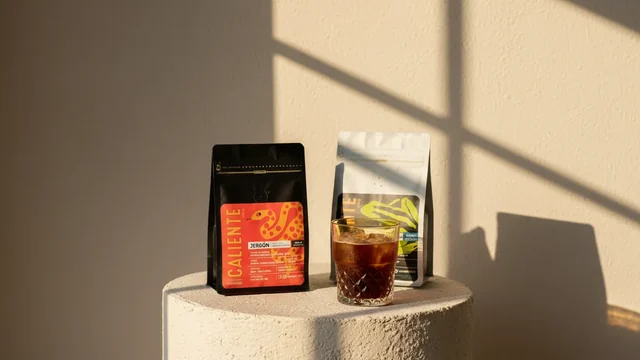 Bolsas de café Caliente listas para despacho a negocios